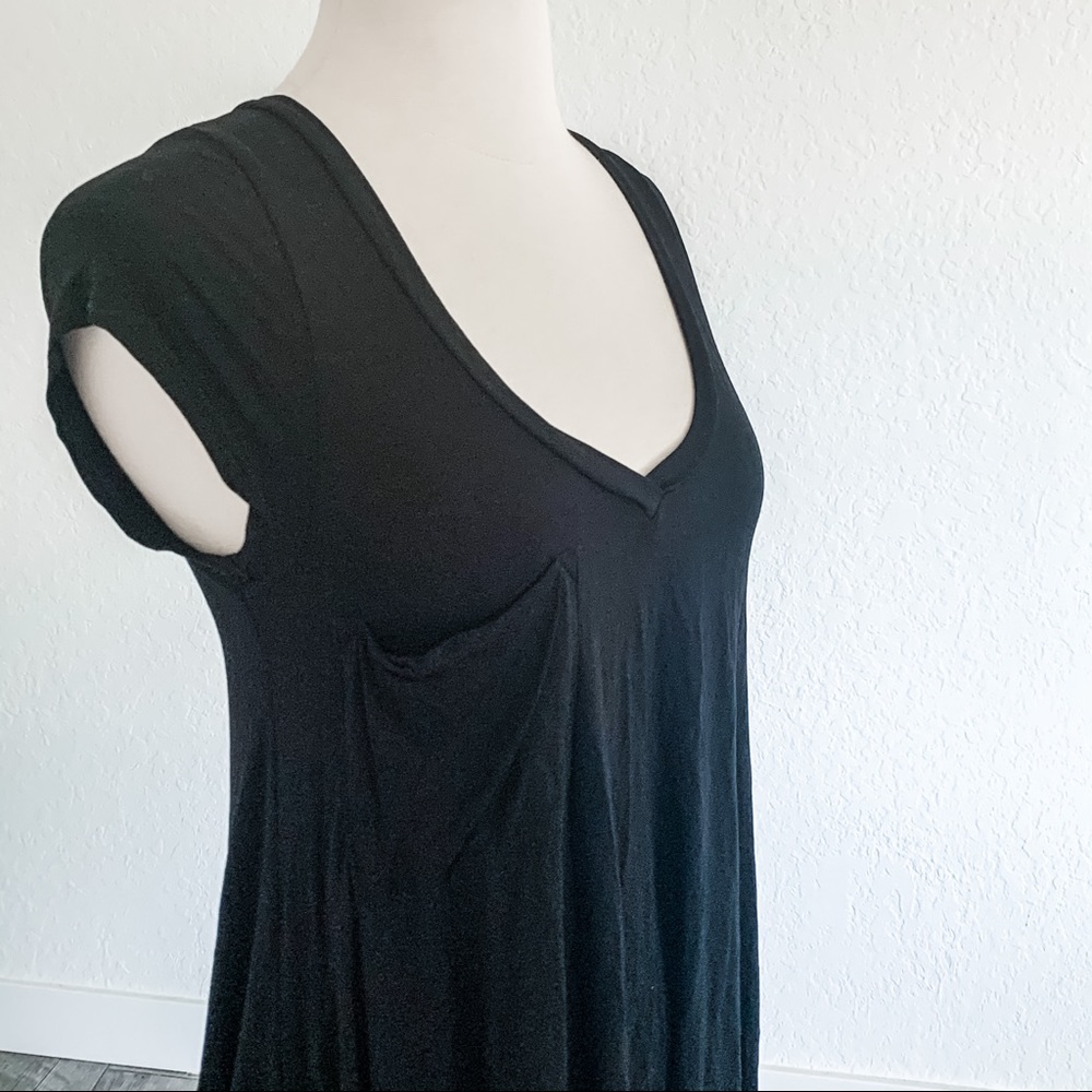 Black Short Sleeve Tunic with Pocket - Picture 5 of 8